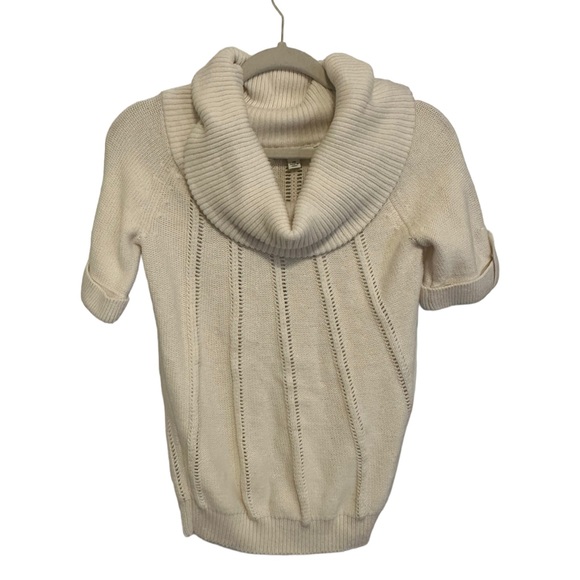 Banana Republic Sweaters - Banana Republic Beige Mock Neck Short Sleeve Sweater Size XSmall